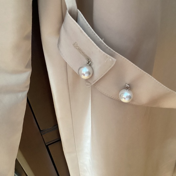 Joan and David Trench Coat Size Medium, fits like a small - Picture 11 of 14